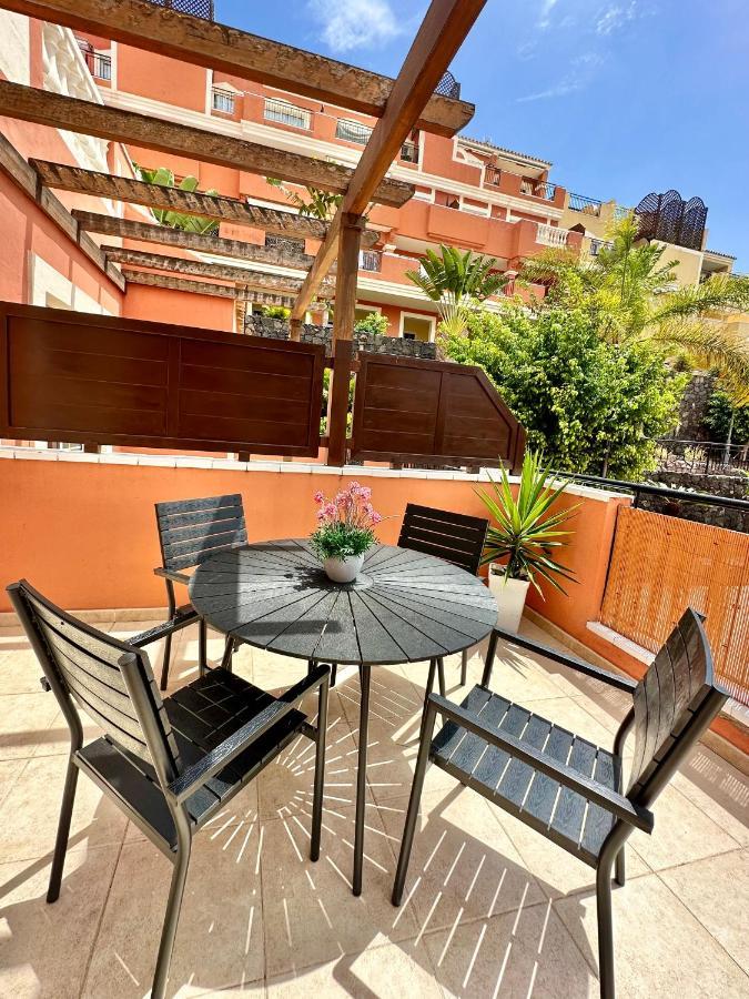 Sunny Apartment & Heated Pool Los Cristianos  Exterior foto