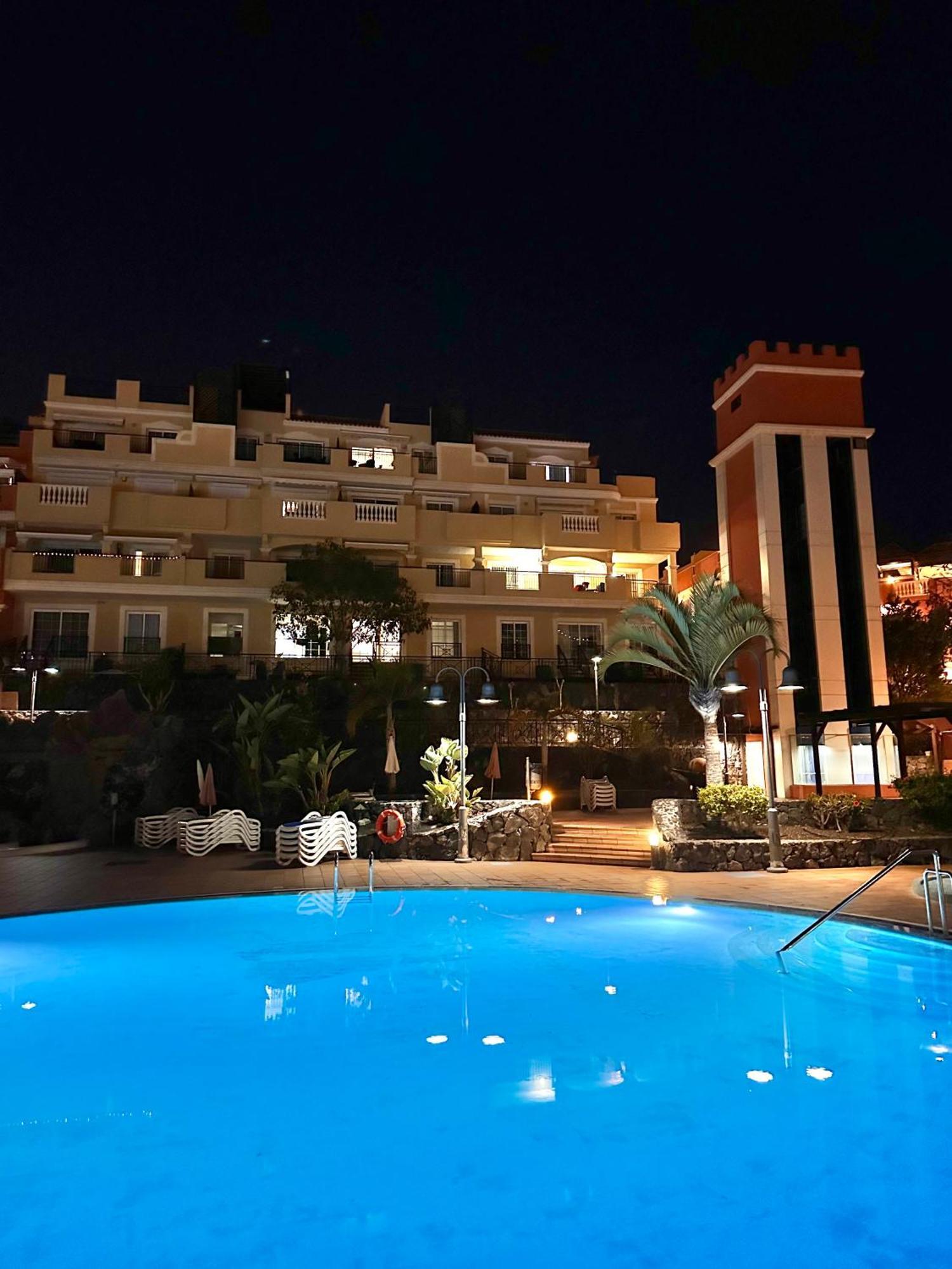 Sunny Apartment & Heated Pool Los Cristianos  Exterior foto