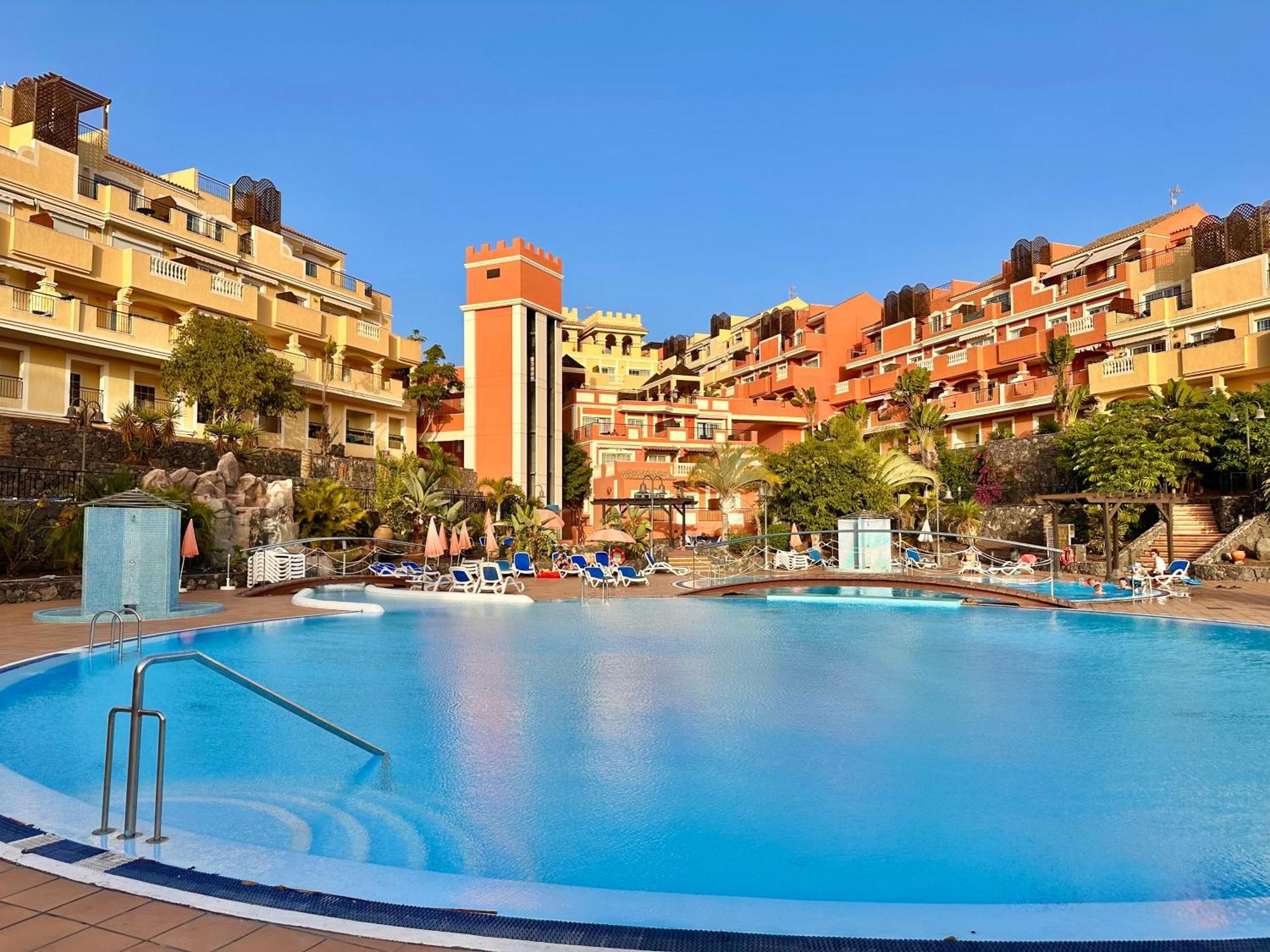 Sunny Apartment & Heated Pool Los Cristianos  Exterior foto